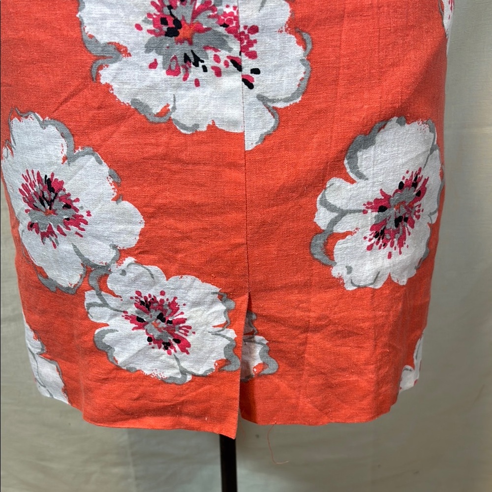 Coral dress with white floral design - Picture 4 of 6